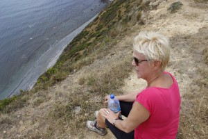 Schmaler Pfad auf steilen Klippen