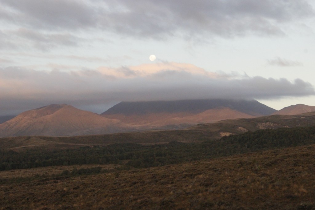 Der Berg am folgenden Abend..